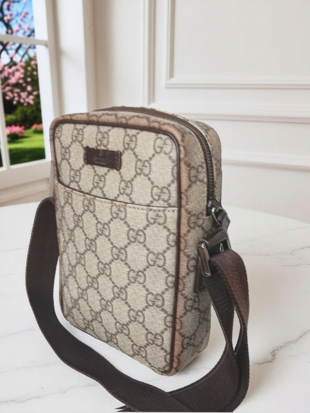 Gucci GG Supreme Canvas Messenger Bag Brown Leather Crossbody ✨ - Picture 5 of 16